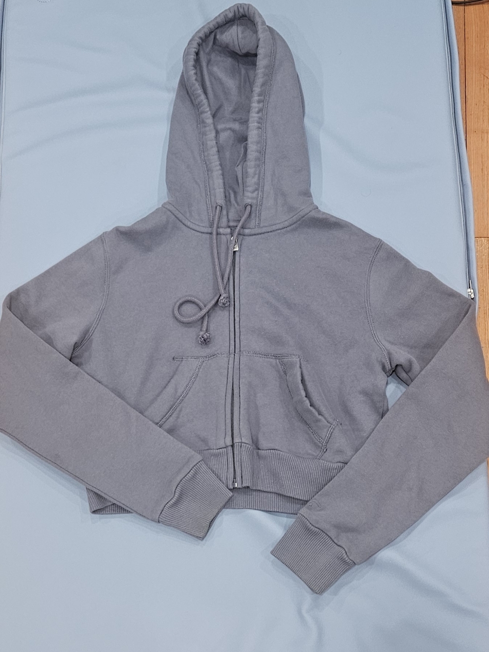 Hollister size XXS  cropped zip up hoodie. Color- Blue